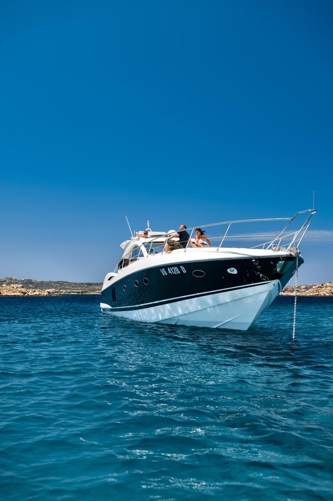 Sunseeker Predator 61 LEO -  At Anchor