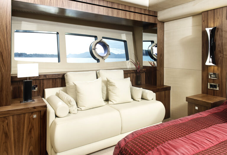 Sunseeker TWENTY EIGHT - Master sofa