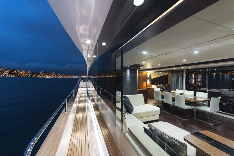 Sunseeker TWENTY EIGHT - Side deck