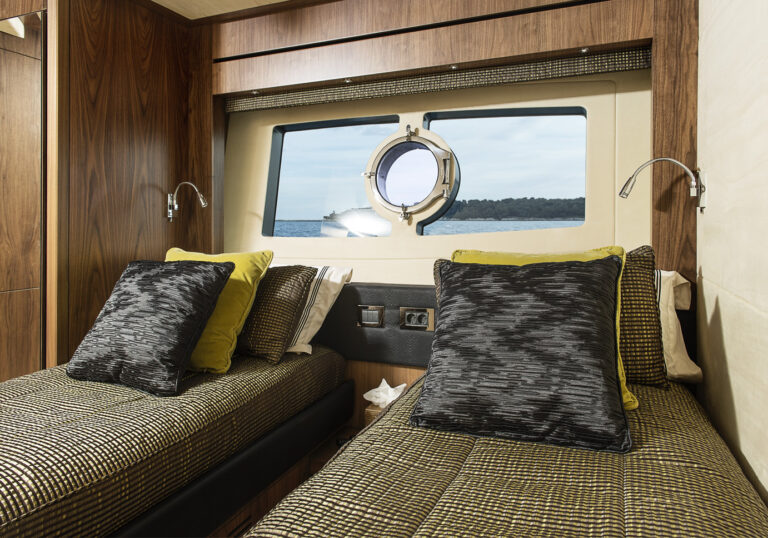 Sunseeker TWENTY EIGHT - Twin cabin