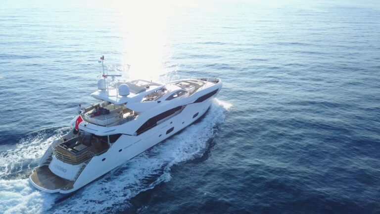 Sunseeker Motor Yacht MAORO - Running