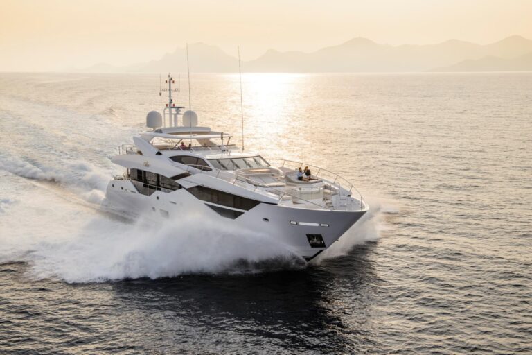 Sunseeker Superyacht