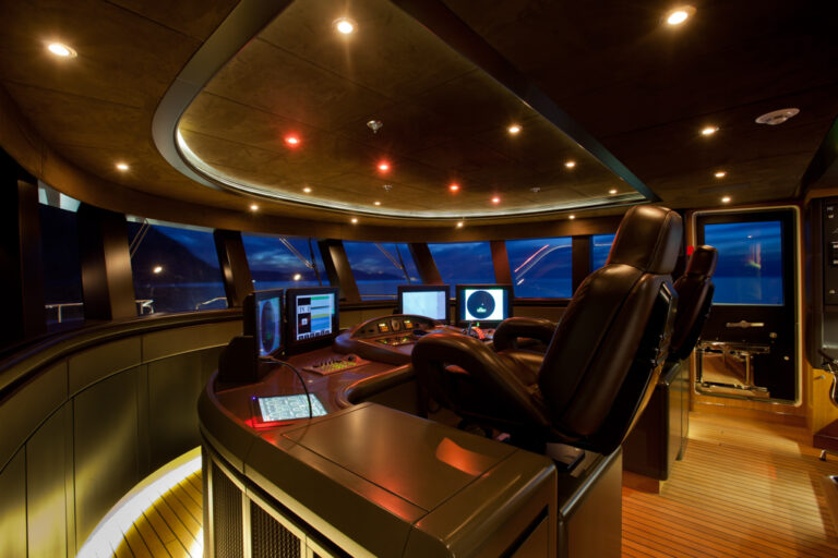 Super Yacht BELLE ANNA - Cockpit
