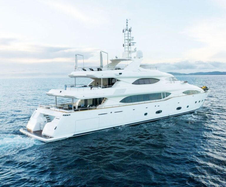 Super Yacht ESCAPE
