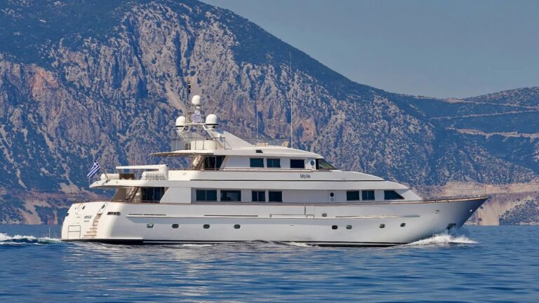 Super Yacht Idylle