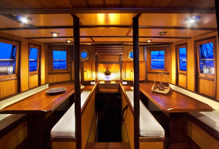 Super Yacht RAJA LAUT - 6