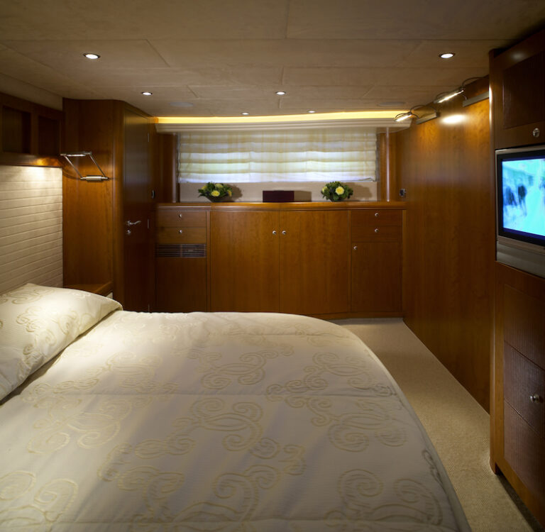 Super yacht FAR NIENTE - owner cabin