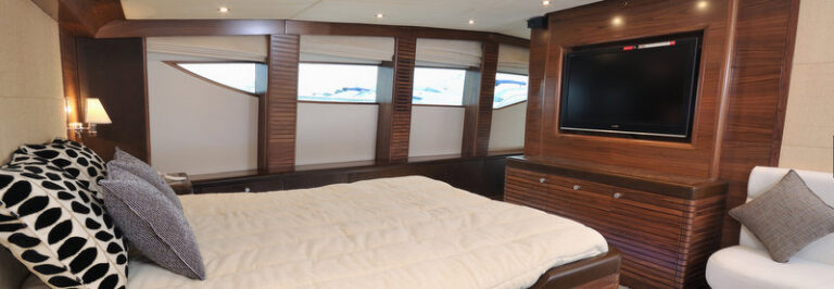 Super yacht Majesty 101 - Cabin