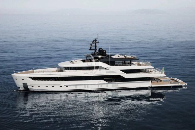 Superyacht ALMAX