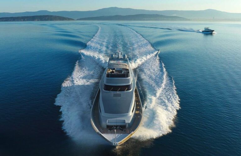 Superyacht ANAVI