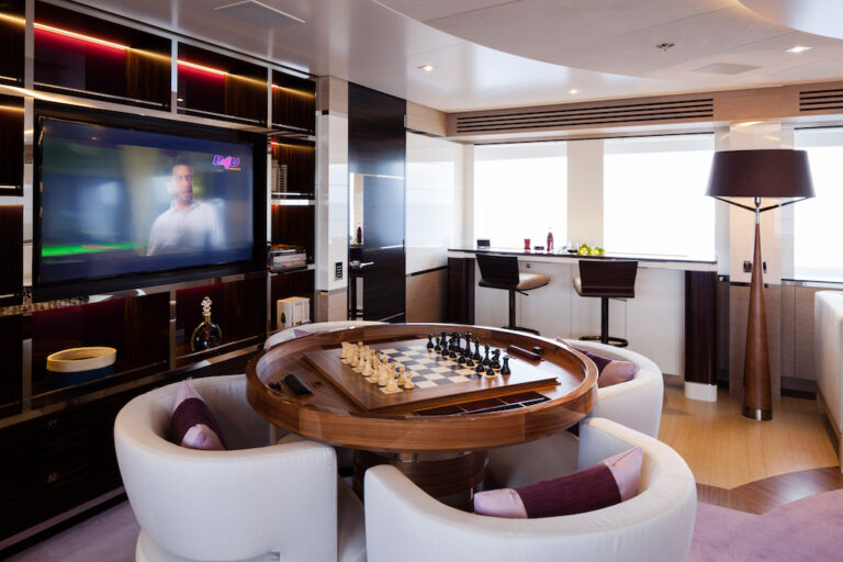 Superyacht ASYA - Skylounge