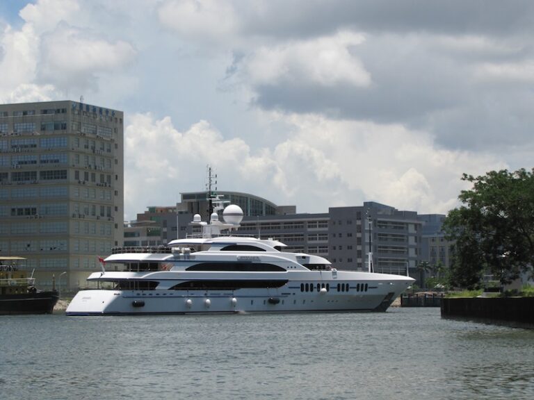 Superyacht Ambrosia