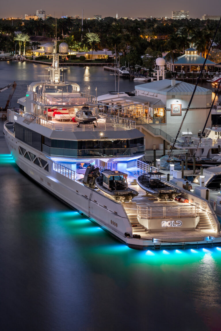 Superyacht BOLD