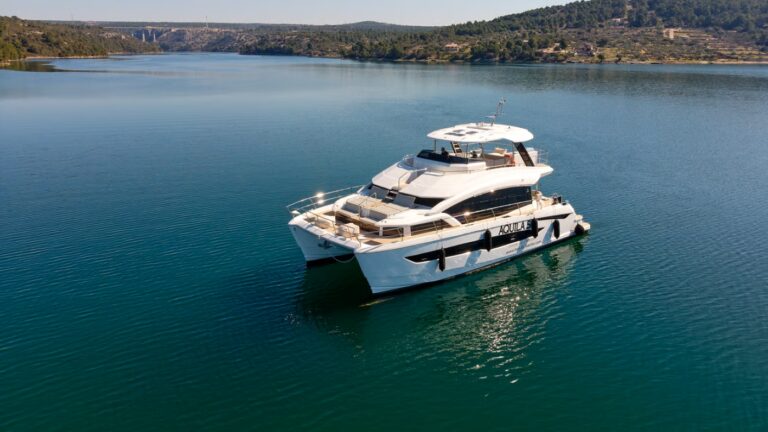 Superyacht BY MY SIDE