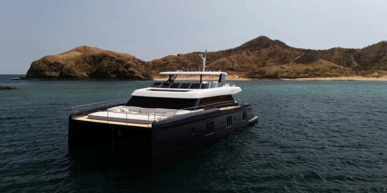Superyacht COLIBRI