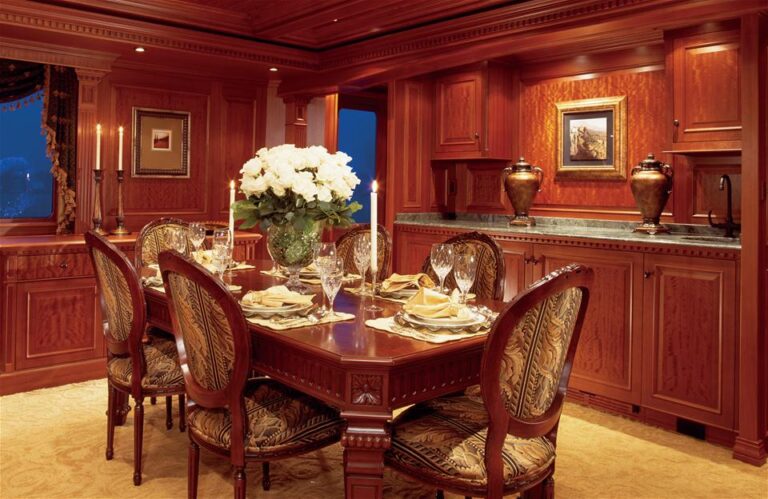 Superyacht Cynthia (ex Tenacity) - Formal dining