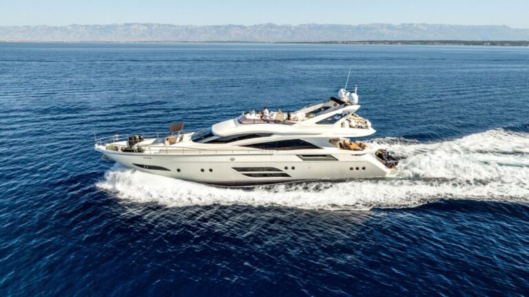 Superyacht DALIA