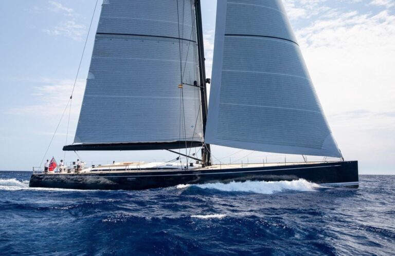 Superyacht DARLIN