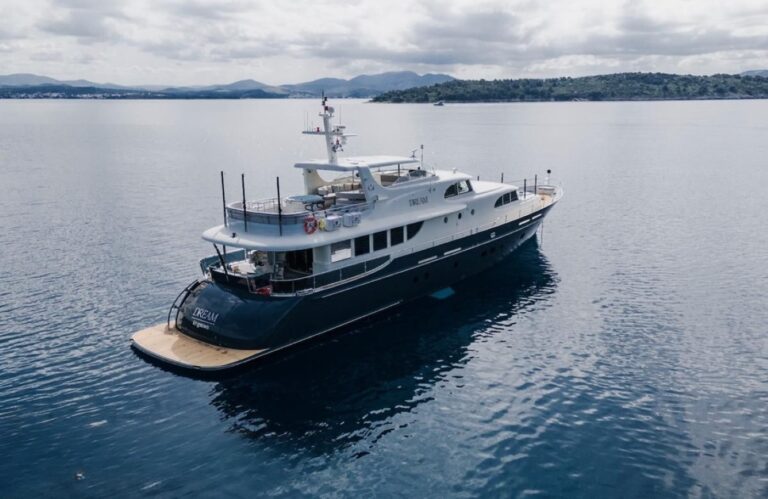 Superyacht DREAM