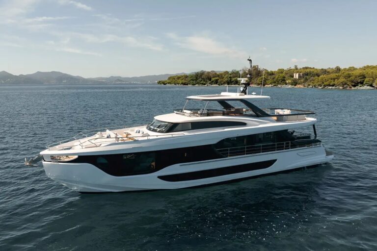 Superyacht GATEWAY