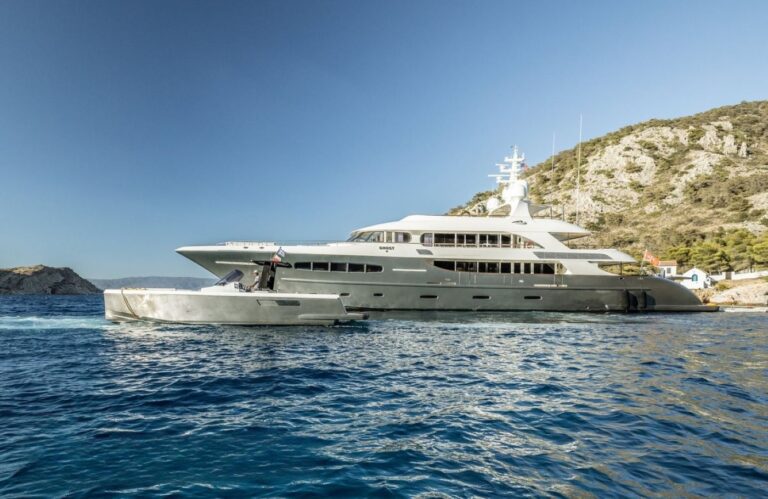 Superyacht GHOST III