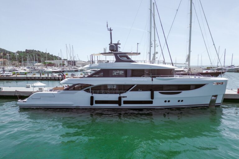 Superyacht GRATEFUL