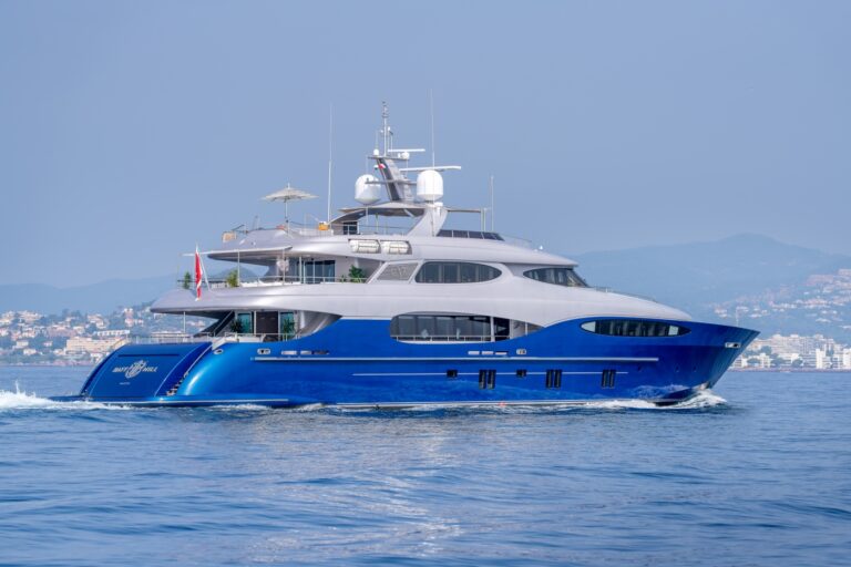 Superyacht HATT MILL