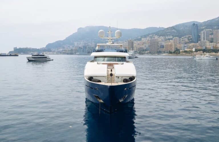 Superyacht IRAMA