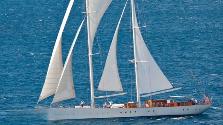 Superyacht KAIROS