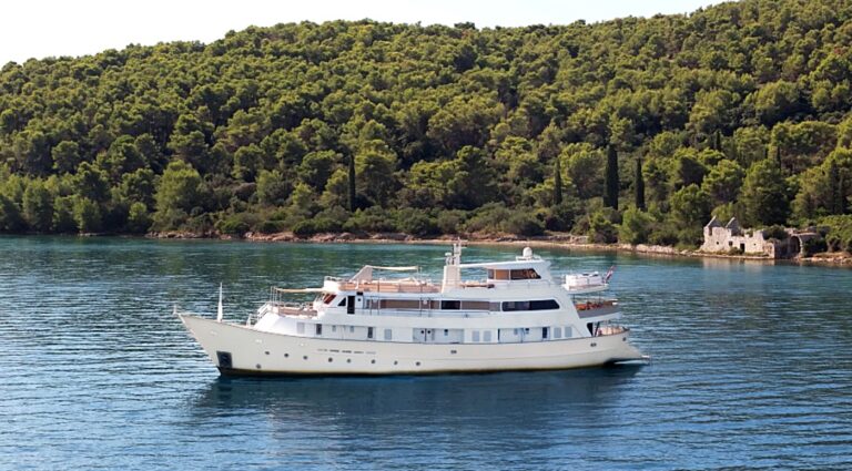 Superyacht LA PERLA