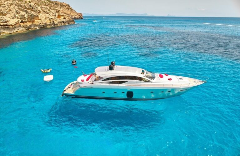 Superyacht LEGENDARY