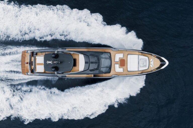 Superyacht Lady First