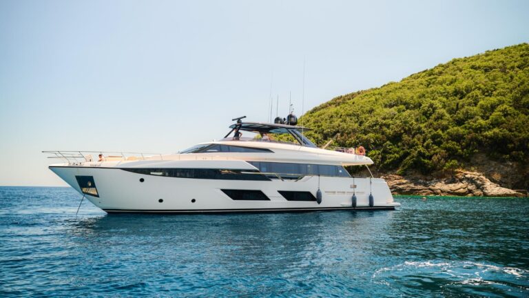 Superyacht MADRA II