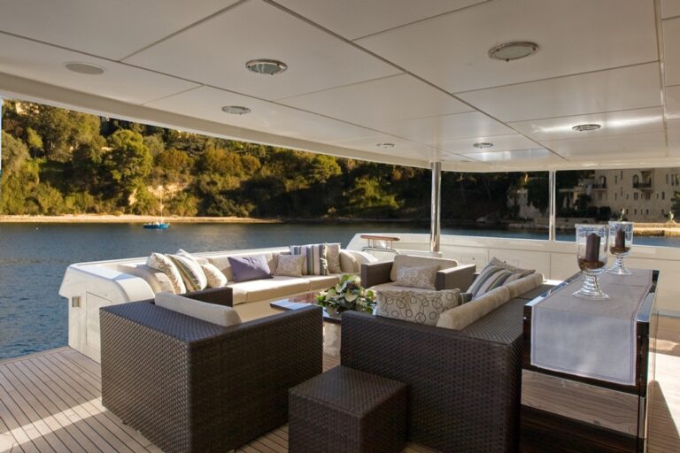 Superyacht MALIBU - Aft Deck