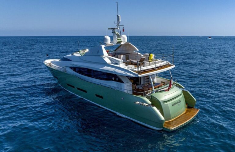 Superyacht MANATEA