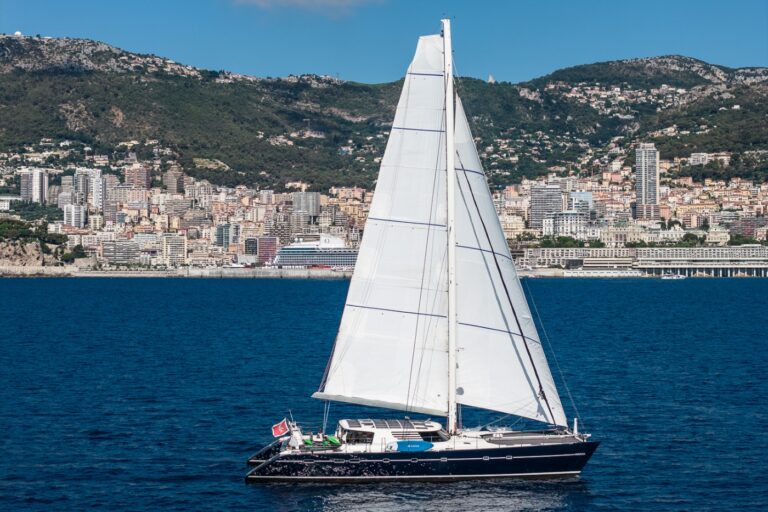 Superyacht MIROVIA