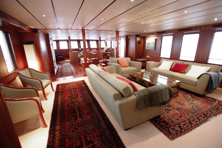 Superyacht NORTHERN SUN - Main Salon looking forward