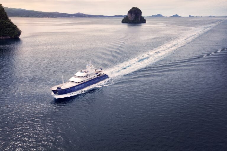Superyacht NORTHERN SUN - On Charter