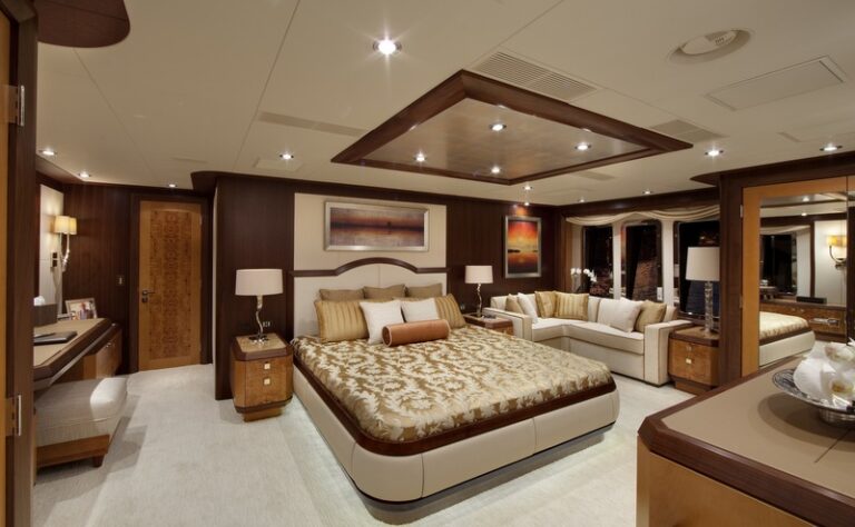 Superyacht OA120 - Cabin Photo S. Cridland