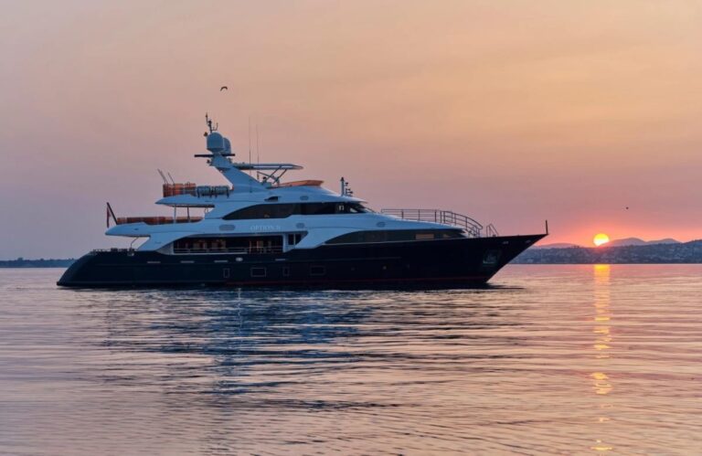 Superyacht OPTION B