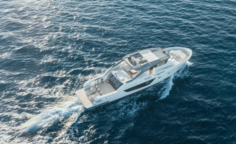 Superyacht PETITCHET II