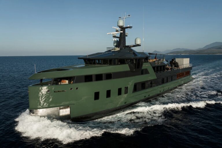 Superyacht Pink Shadow