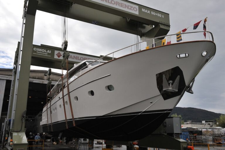 Superyacht Pioppi a SL82 Sanlorenzo yacht