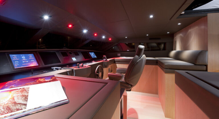 Superyacht SL96 Special Edition - Wheelhouse