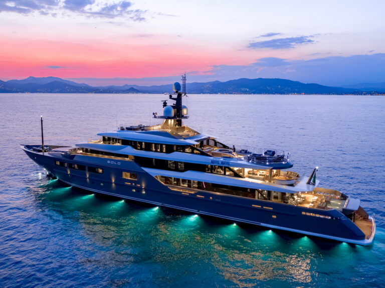 Superyacht SOLO By Tankoa With Lights