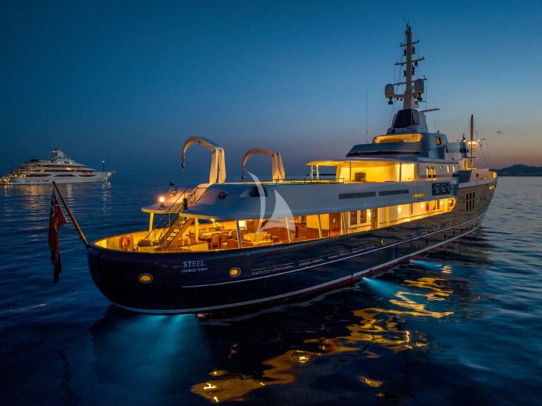 Superyacht STEEL