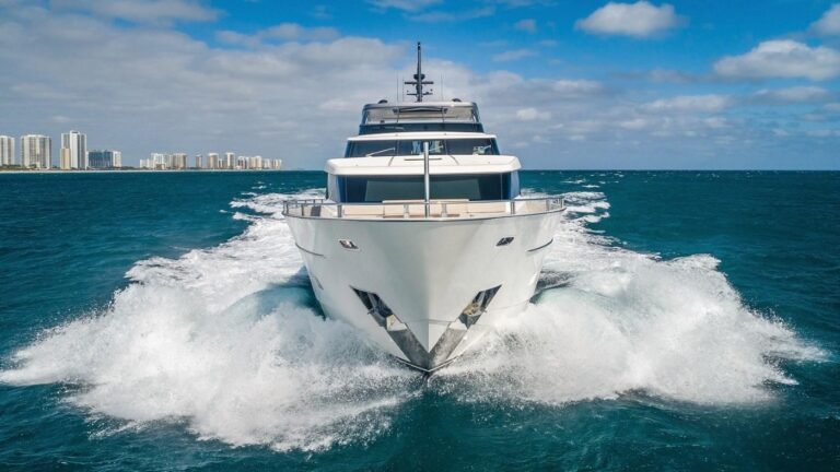 Superyacht WOMBAT