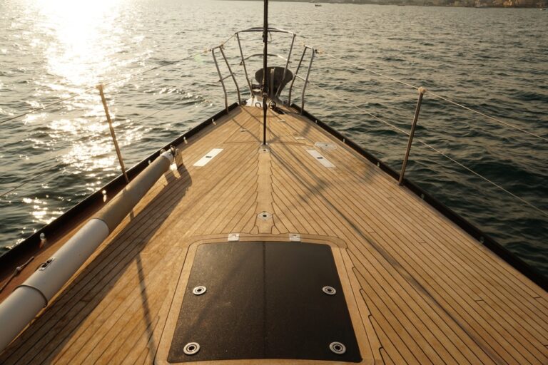 Racing sail Kings Legend