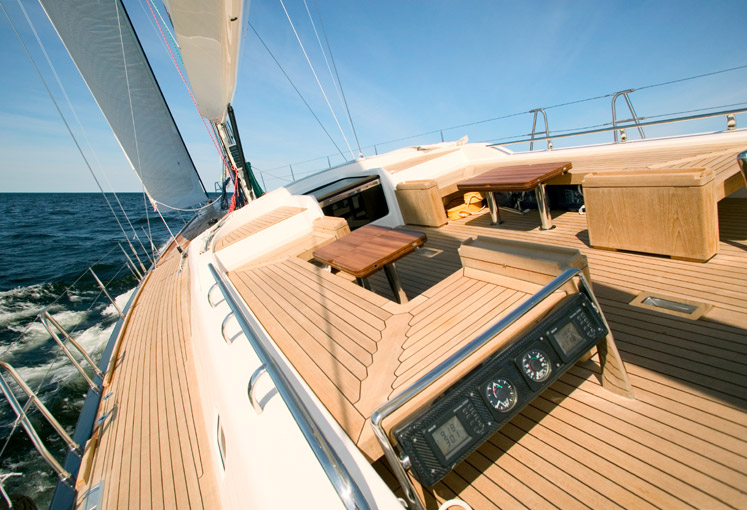 Swan 82 - Cockpit (sistership)