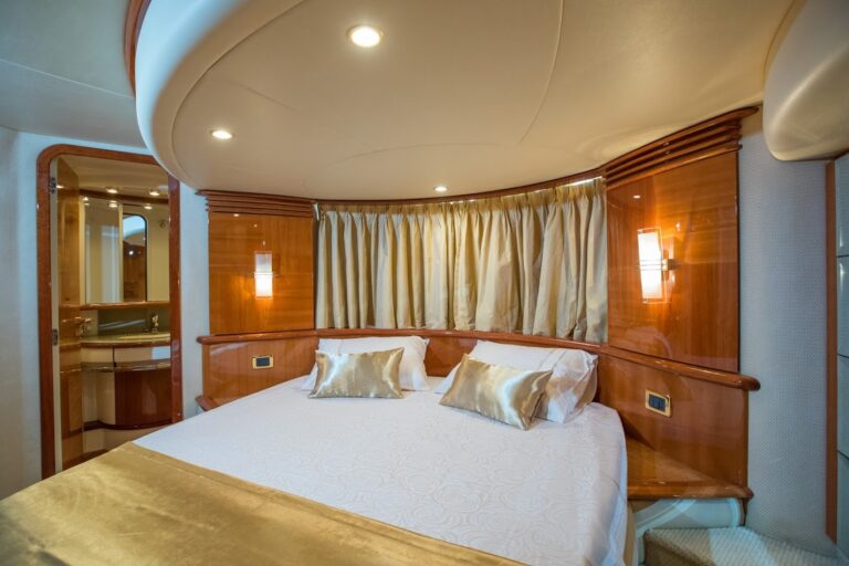TAMARA L - Master cabin